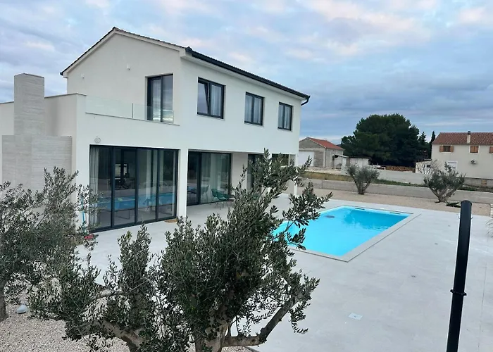 Villa New Luxury Brdine *